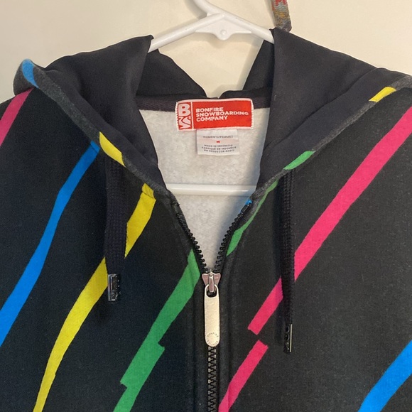 Vintage bonfire snowboard hoodie, black, neon rainbow lightning bolts pink blue - Picture 7 of 12